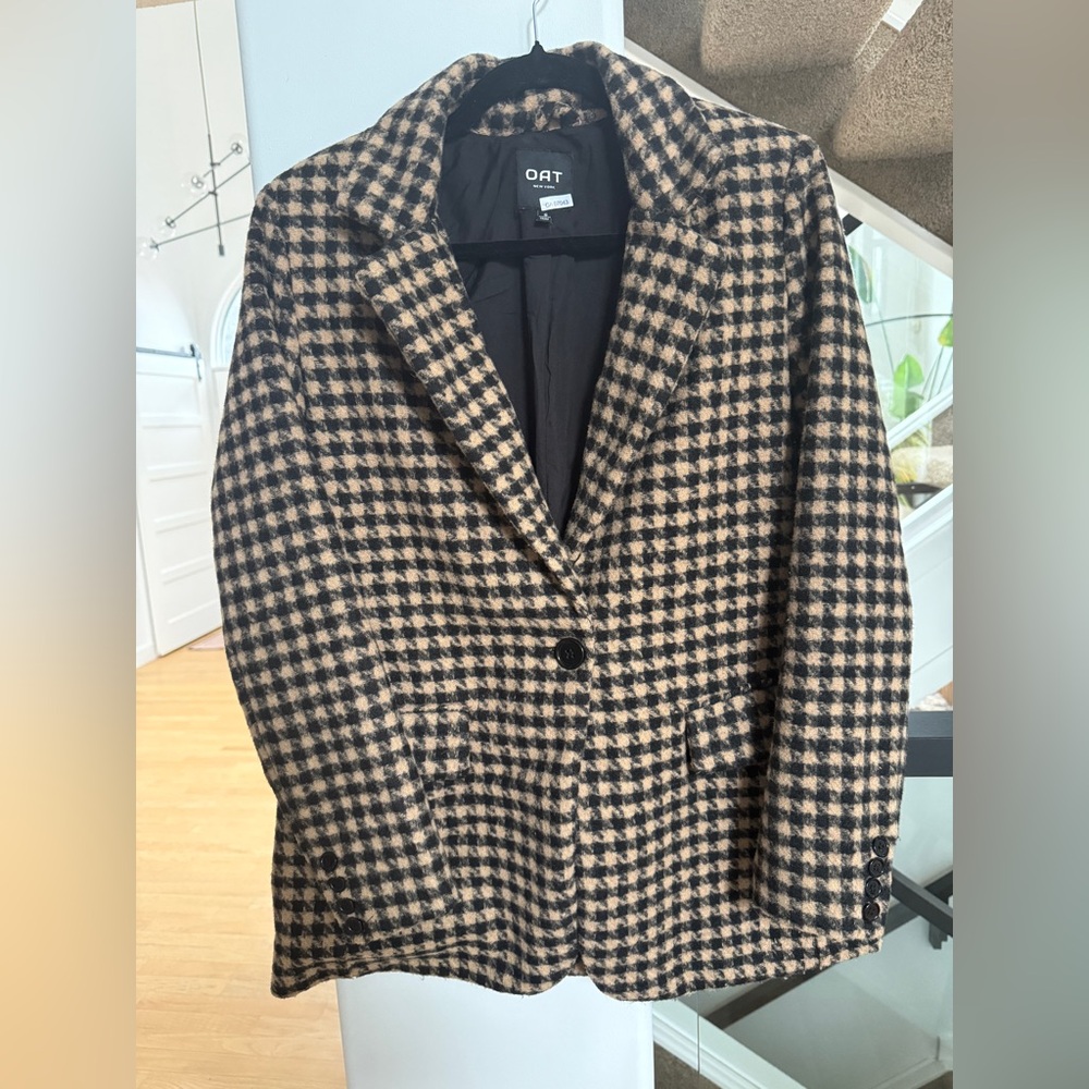 Oat New York Black and Tan Houndstooth Blazer
